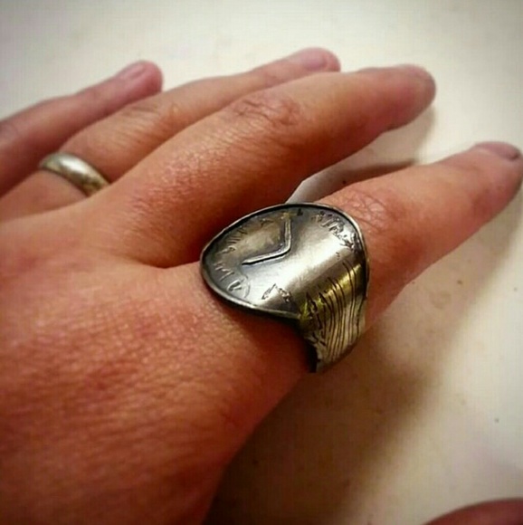 salvador dali ring